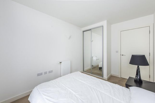 Flat 76, 25, Porchester Place, London photo 4