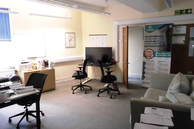 Thumbnail Office to let in Suites 6, 7, 9 &amp; 10, 14 Market Place, Faringdon, Oxfordshire
