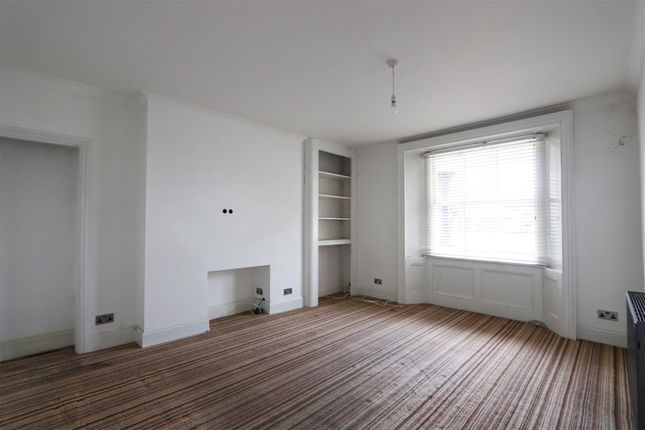 Flat for sale in Clifton Terrace, Southend-On-Sea