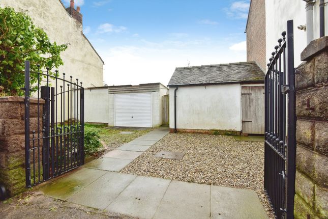 24, Ravens Lane, Stoke-on-Trent photo 2