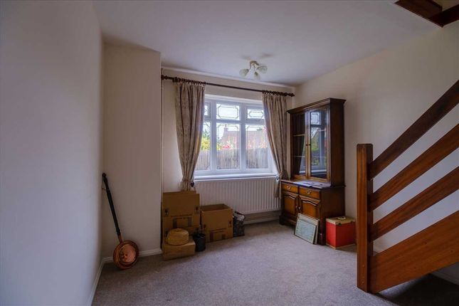 8, Ryehill Close, Isham photo 4