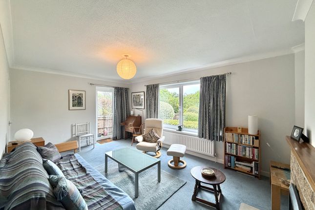 4 Hill House Close, SHERBORNE photo 2