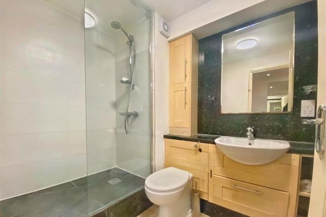 10, Barchester Close, Uxbridge photo 3