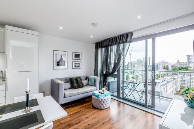 Thumbnail Studio to rent in Kerensky House, Canary Wharf, London