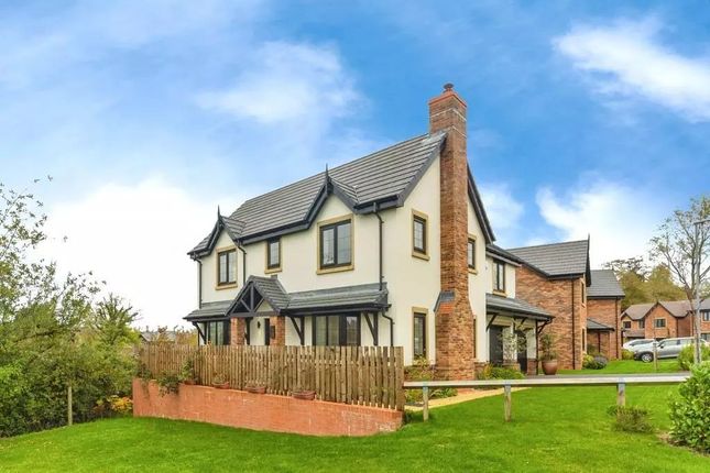 5-bed detached on 10, Chandlers Way, Preston, £325,000