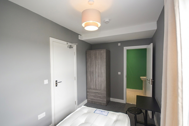 263 Bury Old Road, Prestwich, Manchester photo 3