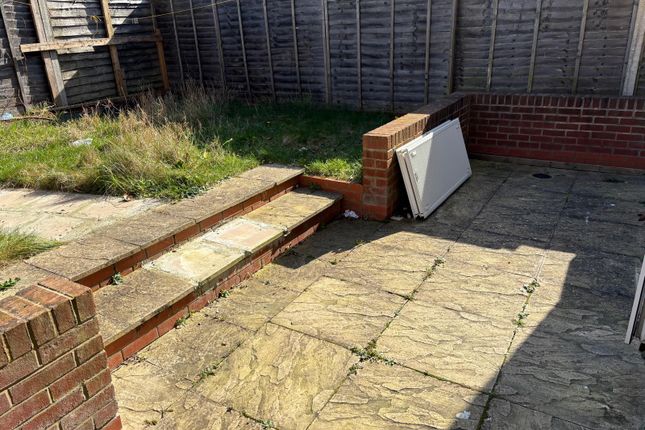 Athelstan Road, Romford photo 4