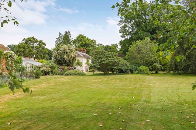 Country house for sale in High Road, Essendon, Hatfield