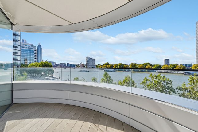 Albert Embankment, London photo 3