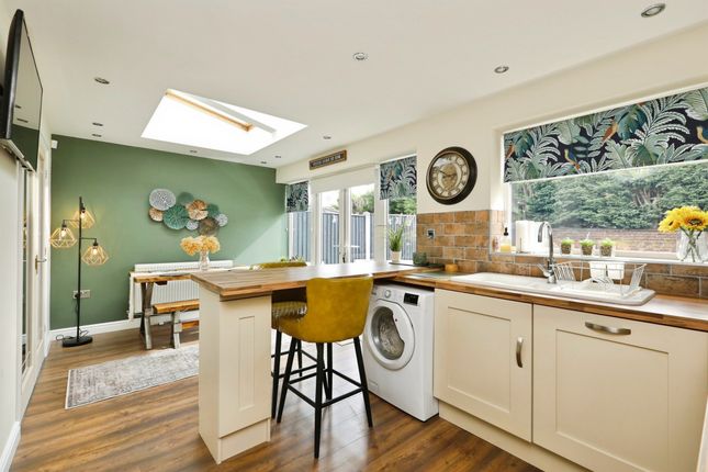 10, Cookridge Drive, Doncaster photo 2