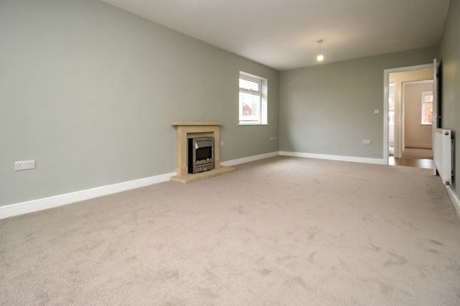 2, Hebden Avenue, Warwick photo 2