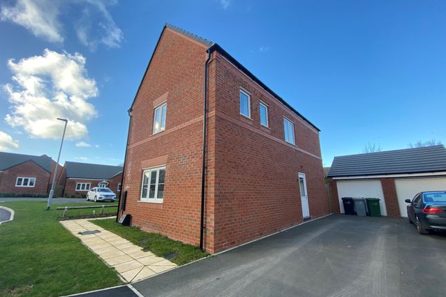 27, Robin Drive, Nantwich photo 2