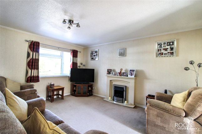 1, Billington Way, Berkshire photo 2