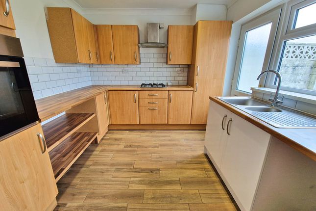 16, BREDENBURY GARDENS, PORTHCAWL photo 5