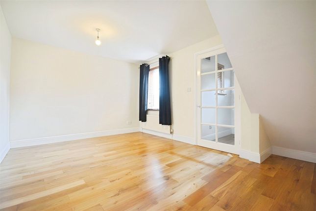47, Westcotts Green, Bracknell photo 4