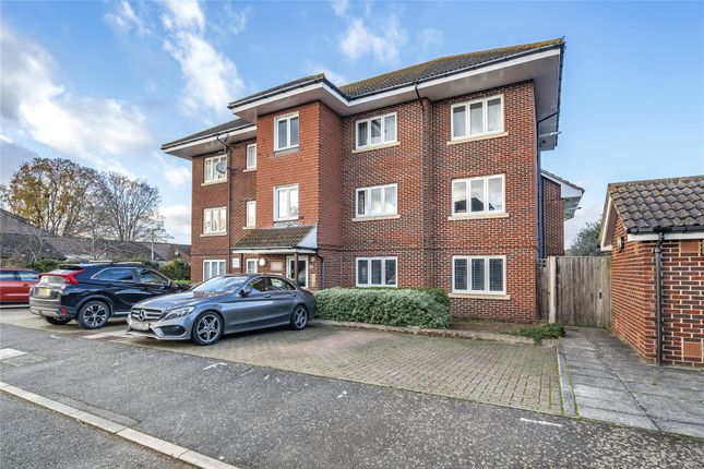 Flat for sale in Walton On Thames, Surrey