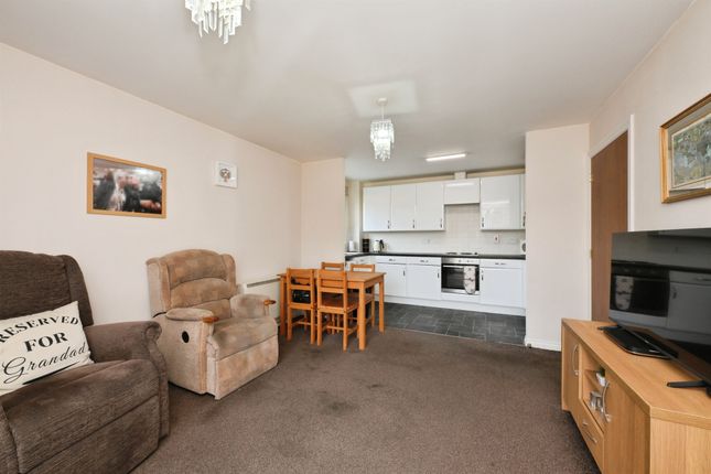 Flat 54, Sandringham Lodge, Taverners Way, Hoddesdon photo 2