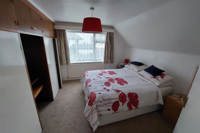 9, Tudor Avenue, Dymchurch photo 4