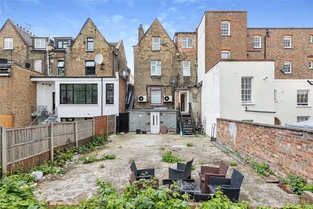Thumbnail Flat to rent in Essex Road, Islington, London