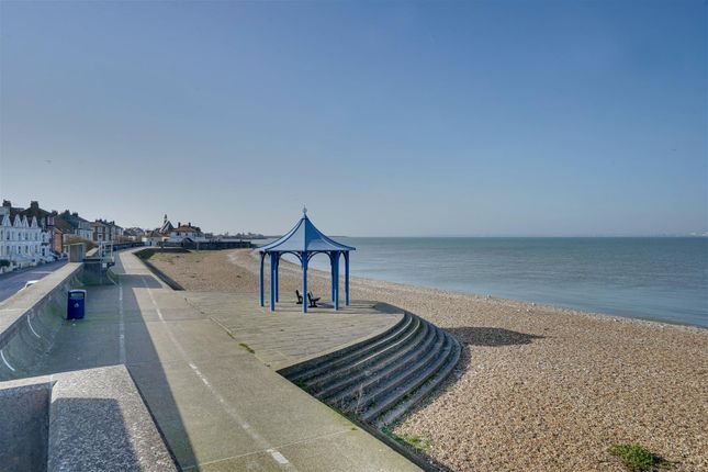 69, Marine Parade, Sheerness photo 3