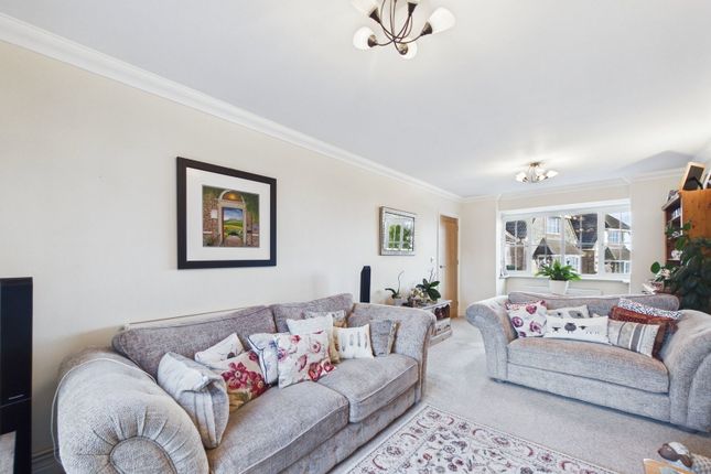Cleveland Close, Worthing photo 3