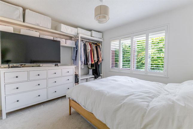 87, Peerless Drive, Uxbridge photo 4