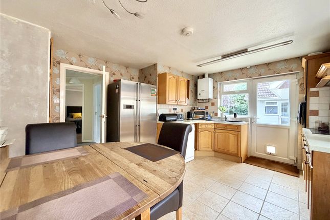 5, Renouf Close, Lymington photo 3