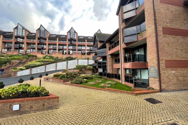 Thumbnail Flat to rent in Shorland Court, Esplanade, Rochester