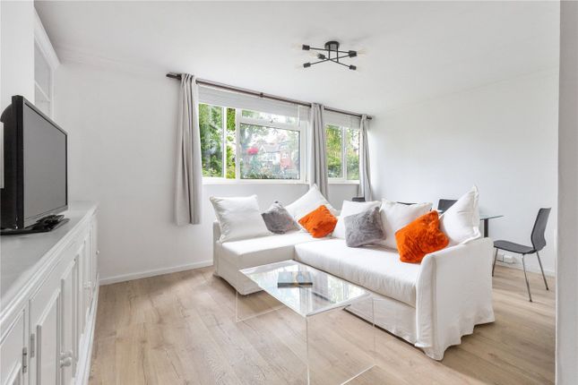 Thumbnail Flat to rent in Hazlewell Road, London