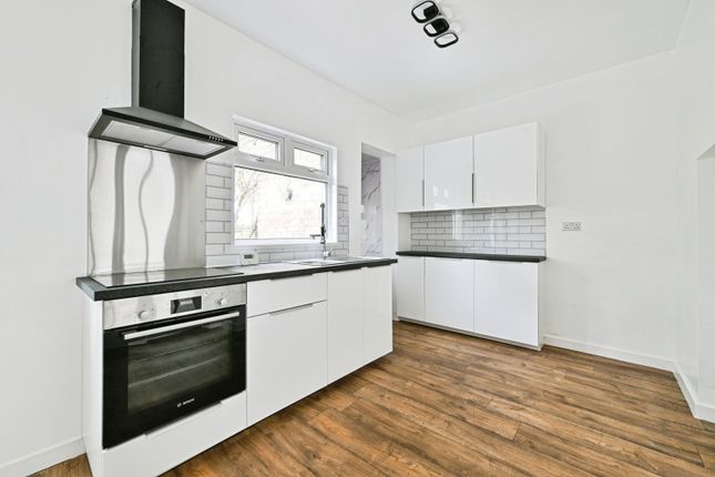 Linden Street, Nottinghamshire photo 2