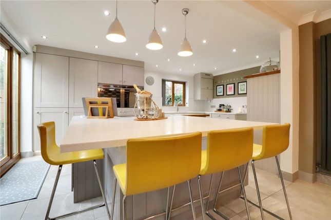 1 Taylor Close, Doncaster photo 3