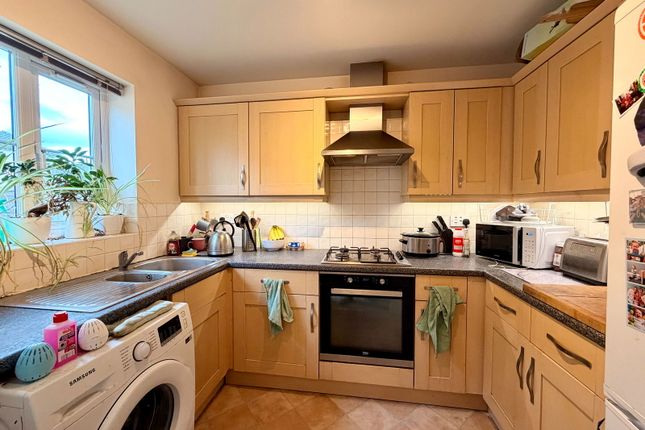 68, Zander Road, Calne photo 4