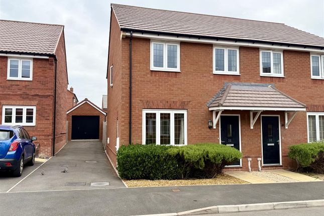 3-bed house on 22, Dunnock Close, Hereford, £305,000