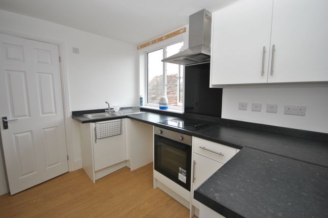 Flat C, 20-22, High Street, Whitchurch photo 3