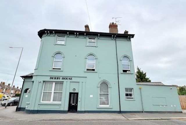 Derbyhouse5.Jpg