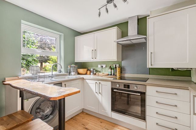 68 Ludwick Way, Welwyn Garden City photo 2