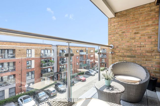 1-bed flat on 11 Emerald Court, Ruislip, £290,000