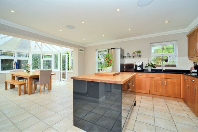 32, Water Mead, Coulsdon photo 2