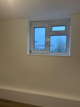42, Libra Road, London photo 5