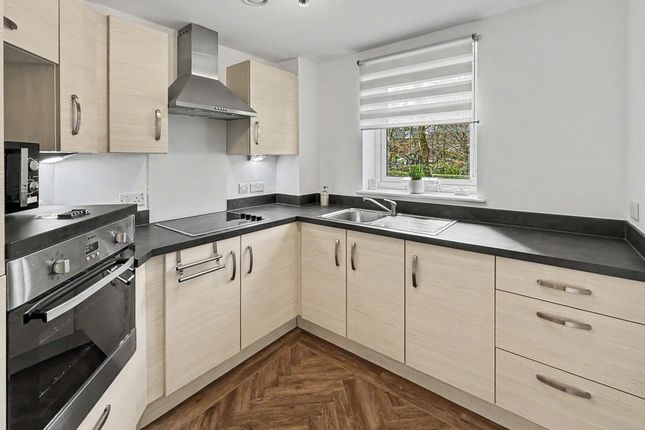 Apt 15, Broadfield Court Park View Road, Manchester photo 2
