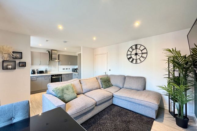 16 Arnold Way, Wantage photo 3
