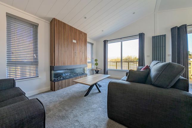 YR16 - Lakeland Lodge at South Lakeland Leisure Village, Borwick Ln, Warton, Carnforth photo 3