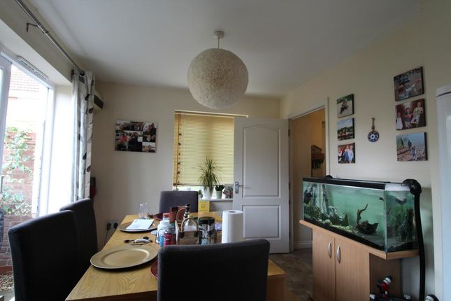 Collingwood Drive, Cambridge Cambridgeshire, Longstanton photo 3