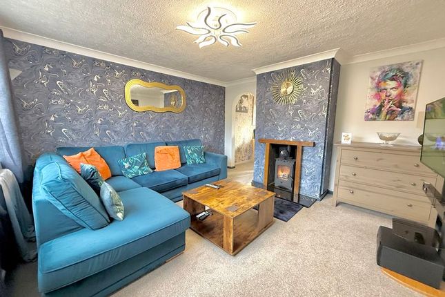 29, Luton Road, Caddington photo 3