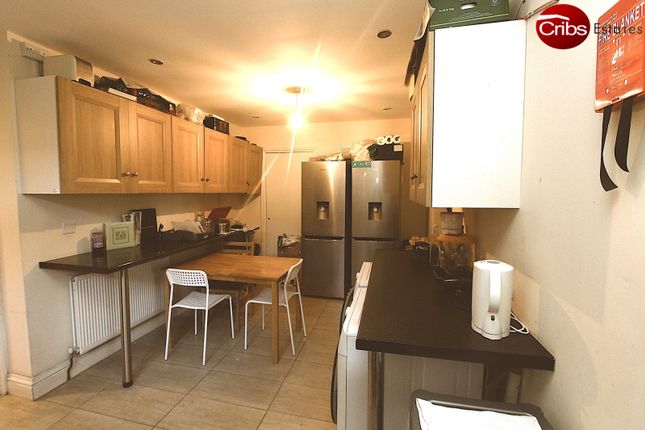 40 Central Road, Morden photo 5