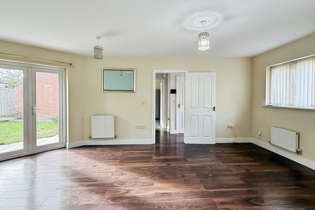 Swaledale Road, Warminster photo 3