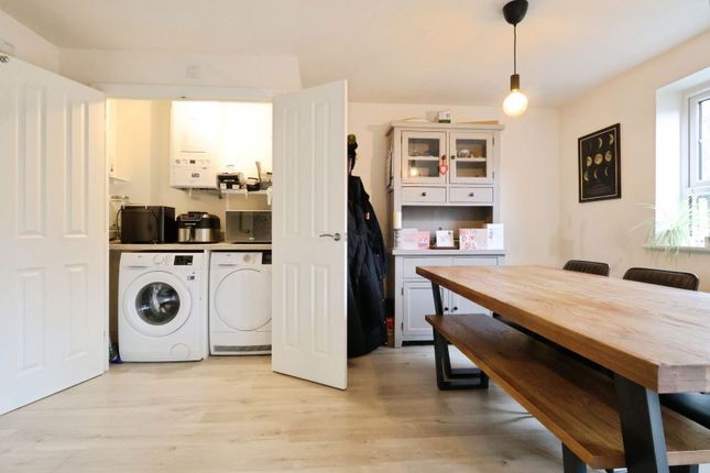 1 Charles Almond Close, Stonehouse photo 4