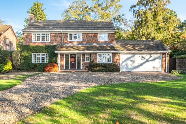 4-bed detached on Garden Close Lane, Newbury, £950,000
