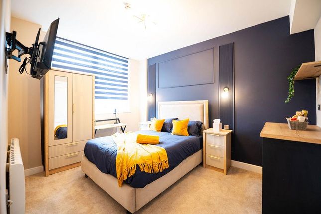Thebay_Room8_-2.Jpg