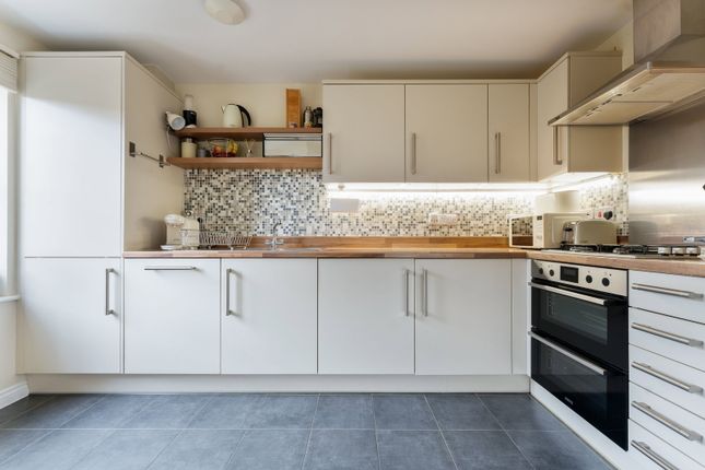 62, Wagstaff Way, Salisbury photo 3